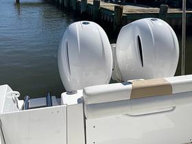 White Yamaha Outboards