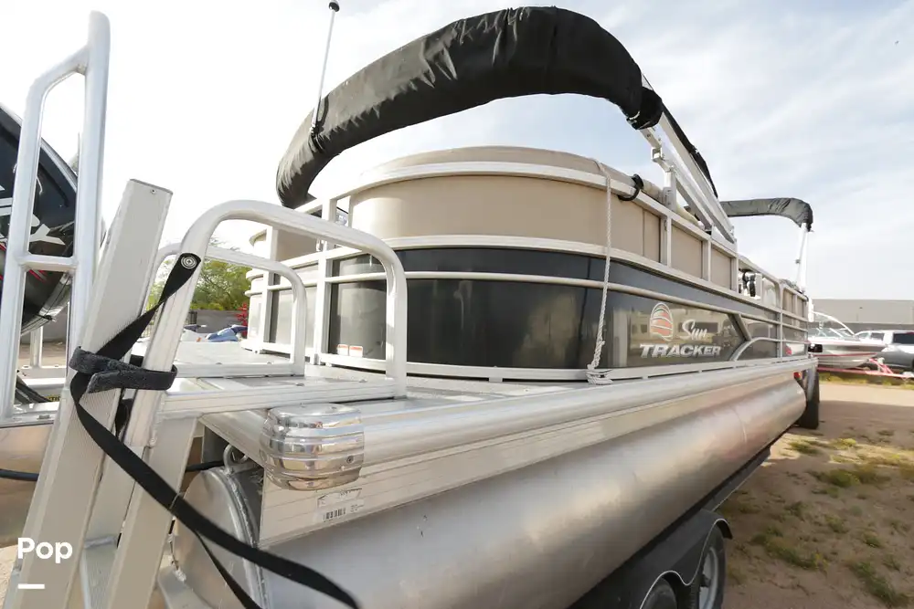 2018 Sun Tracker Party Barge 22dlx for Sale in Apache